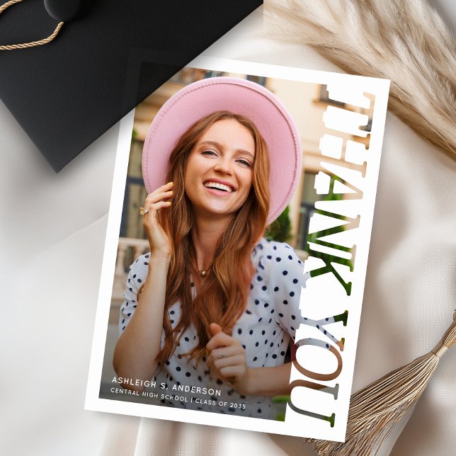 Modern Typography Graduate Photo Thank You Dankeskarte (Von Creator hochgeladen)