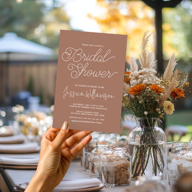 Modern Warm Brown White Typografy Brautparty Einladung (Von Creator hochgeladen)