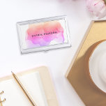 Modern Watercolor Inkblot | PERSONALISIERT Visitenkarten Etui<br><div class="desc">Eleganter und farbenfroher Visitenkartenhalter mit Ihrem Namen und/oder Firmennamen in schwarz,  überlagert auf einer lebendigen Aquarellblüte in violett,  rosa und goldfarbenen Korallen. Auch passende Visitenkarten und Accessoires sind erhältlich.</div>