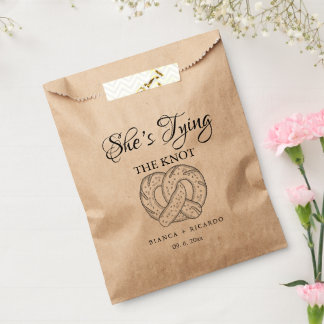 Modern We tied the knot pretzel favor bag wedding Geschenktütchen