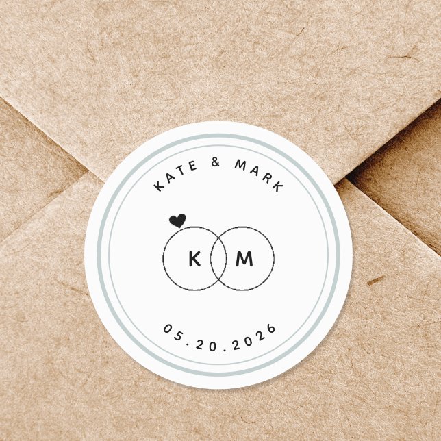 Modern Wedding Rings Monogram Save the Date Runder Aufkleber (Von Creator hochgeladen)