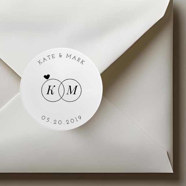 Modern Wedding Rings Monogram Save the Date Runder Aufkleber (Von Creator hochgeladen)