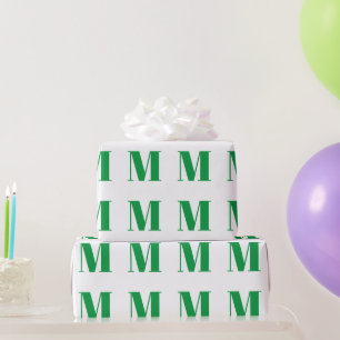 Modern weiß-grün, individueller Anfangsbuchstabe M Geschenkpapier