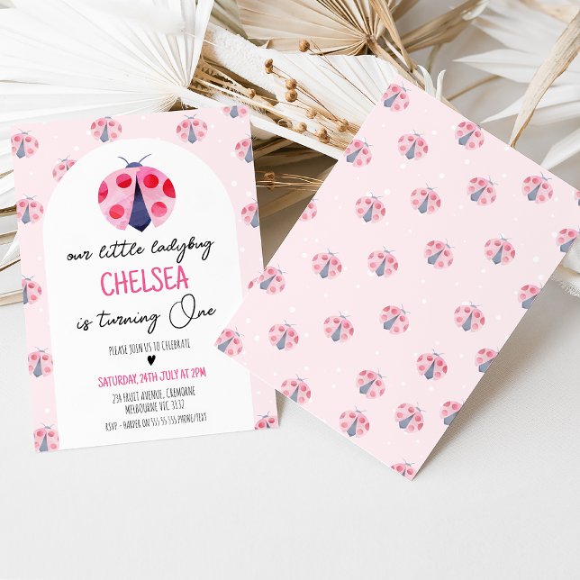 Modern White Arch Pink Ladybug 1. Geburtstag Einladung (Modern pink ladybug 1st birthday invitation with arch. Our ladybug invite, Any age, ladybug pattern)