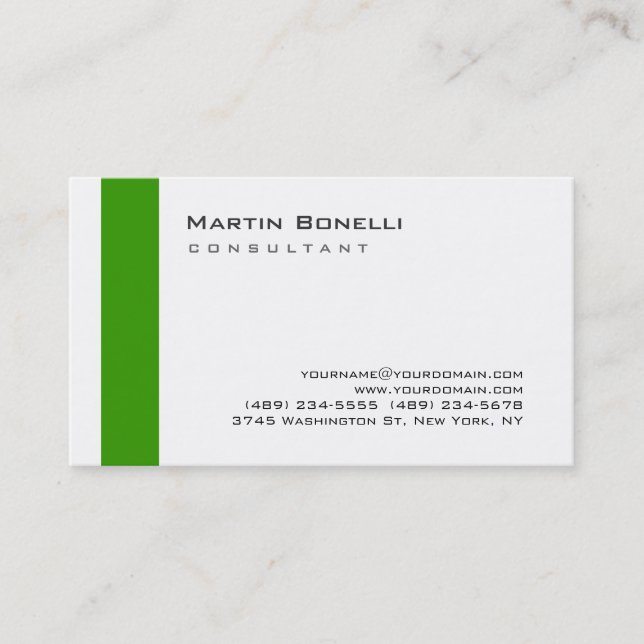 Modern White Green Simple Consultant Business Card Visitenkarte (Vorderseite)