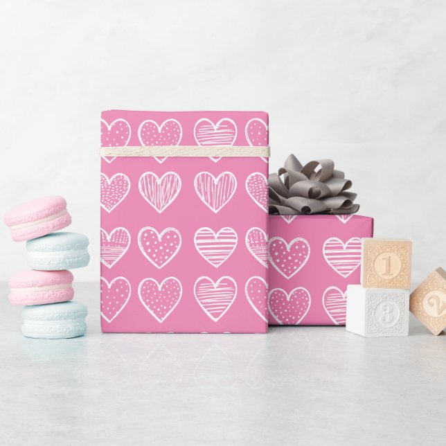 Modern white Hearts on Pink Happy Valentine's Day Geschenkpapier (Babyparty)