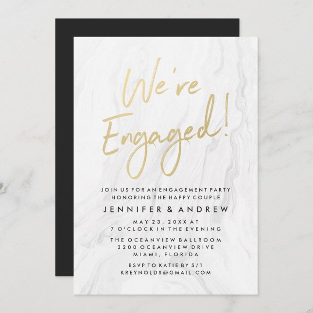Modern White Marble Gold Script | Engagement Einladung (Vorne/Hinten)