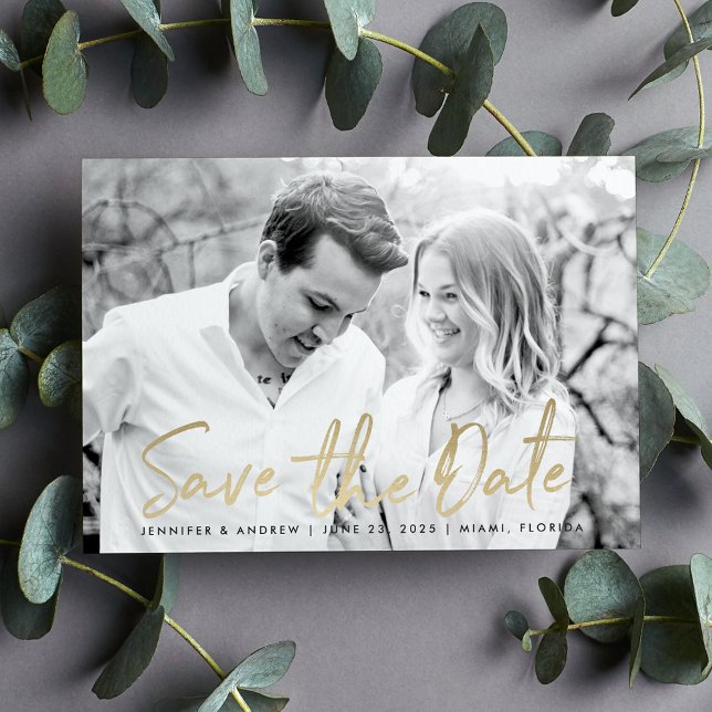 Modern White Marble Gold Script Foto Save The Date (Von Creator hochgeladen)