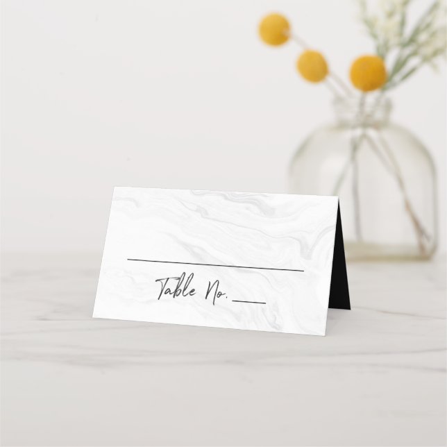 Modern White Marble Script | Hochzeit Platzkarte (Vorderseite)