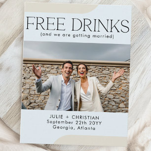 Modern witzige, kostenlose Getränke Hochzeit Siche Postkarte