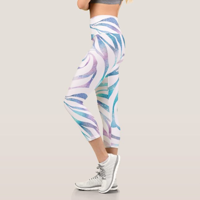 Modern Zebra Print Glam Blue Lila Glitzer Capri Leggings (Links)