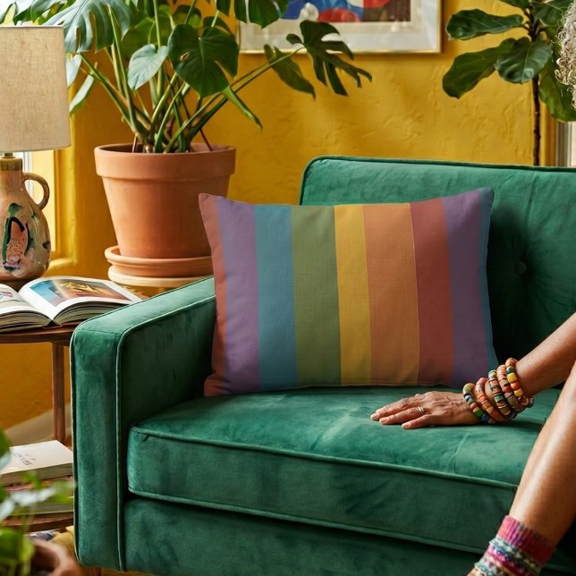 Moderna Linear | MCM Rainbow Dekokissen (Lifestyle Shot)