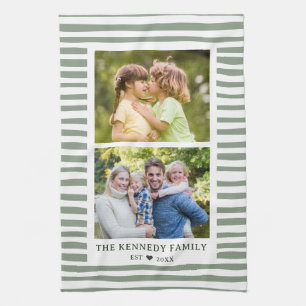 Moderne 2-Foto-Familienname Sage-Grün-Gestreift  Geschirrtuch