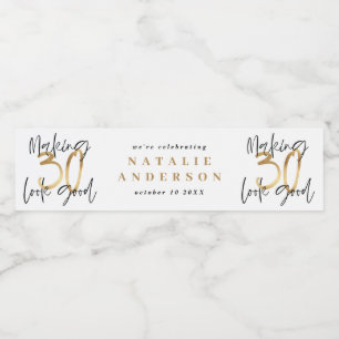 Moderne 30. Geburtstag schwarze Gold Typografie Wa Wasserflaschenetikett