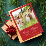 Moderne 4 Fotos Fröhlich und hellrot Weihnachten<br><div class="desc">Einfache elegante minimalrot-weiße 4 Fotos für die Familie "Merry and Bright together" Drehbuch Weihnachtskarte Vorlage.                        Einfach mit Ihren Bildern,  Texten,  Familiennamen und Ihren Wünschen auf beiden Seiten personalisieren!</div>