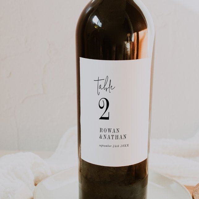 Moderne 4 x 5,5" Tischnummer Weinetiketten Aufkleber (Modern Chic 4 x 5.5" Table Number Wine Labels)