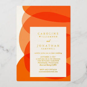 Moderne abstrakte Formen in Orange Chic-Hochzeit Folieneinladung