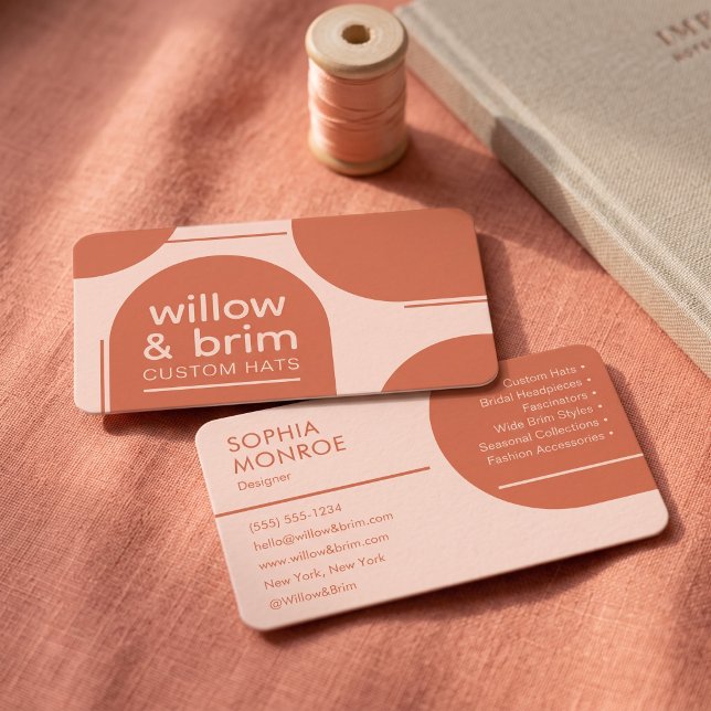 Moderne abstrakte geometrische Bogen-Design Visitenkarte (Simulated business cards on table)