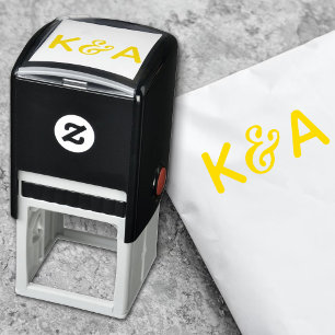 Moderne Ampersand-Initialen für Hochzeitssaison Permastempel