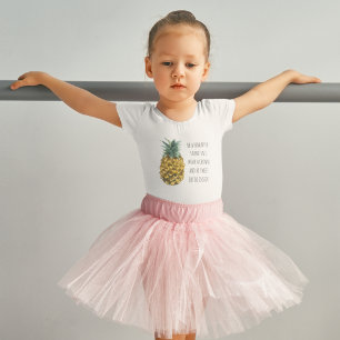 Moderne Ananas mit Aquarellfarbe & positives Zitat Kleinkind T-shirt