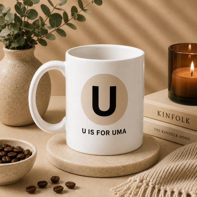 Moderne Anfangsbuchstabe-Tasse – „U steht für [Nam Kaffeetasse (Von Creator hochgeladen)