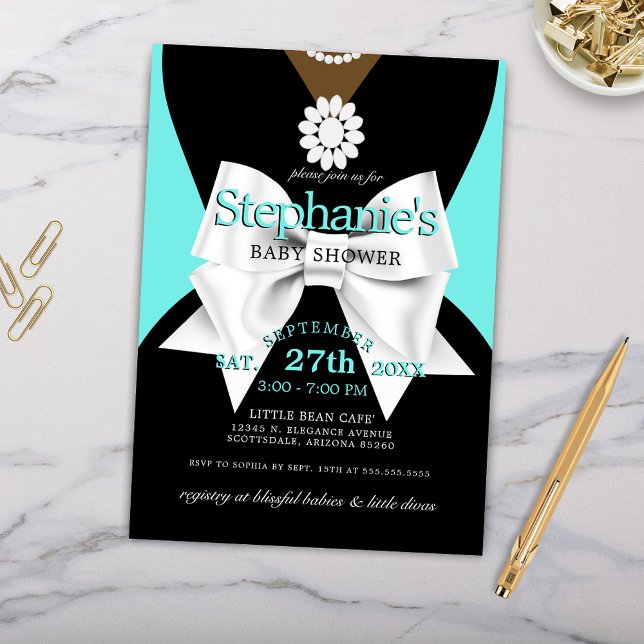 Moderne Aquamarine Glam Ethnic Tiffany Babydusche Einladung (Ethnic Elegant Baby Shower Invitation with Pearls Bow and Tiffany Theme Dark Skin Tones)