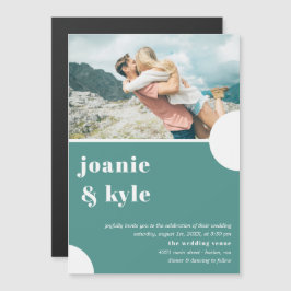 Moderne Aquamarine Typografie-Foto-Hochzeit Magneteinladung