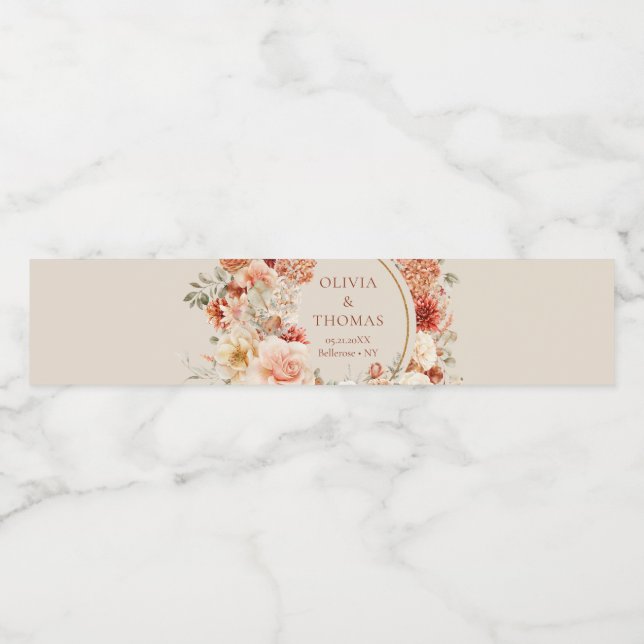 Moderne Aquarell Terracotta Bordeaux Blütenblüte Wasserflaschenetikett (Einzelnes Label)