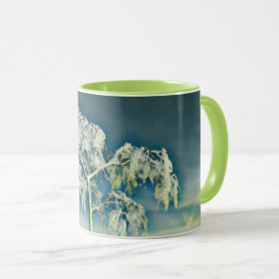Moderne Aquarellfarben mit bunten, schneebedeckten Tasse