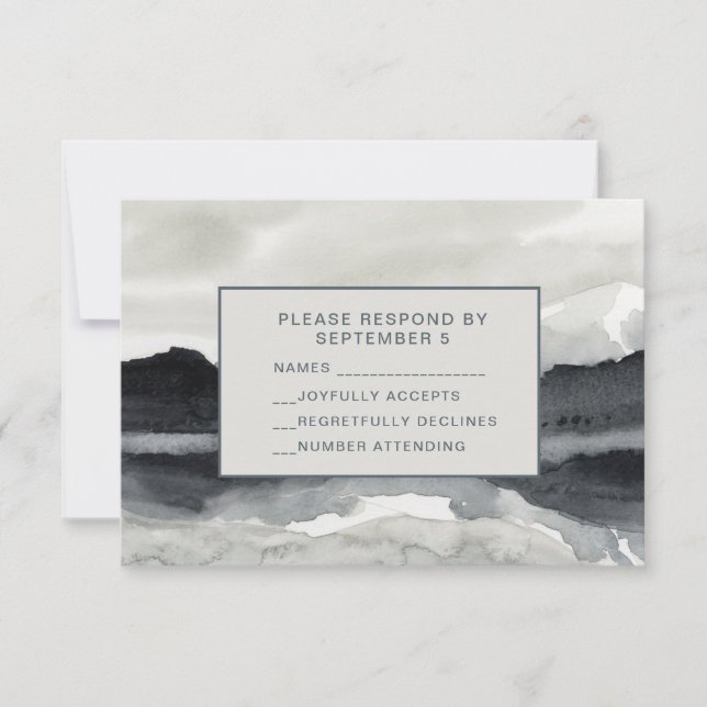 Moderne Aquarellgebirge RSVP Card Indigocreme (Vorderseite)