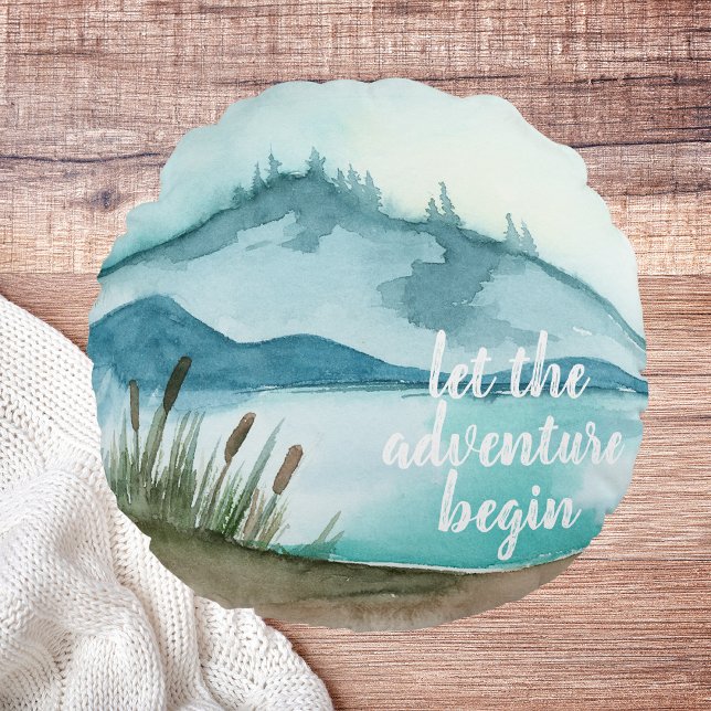 Moderne Aquarellnatur Das Abenteuer beginnt Rundes Kissen (Von Creator hochgeladen)
