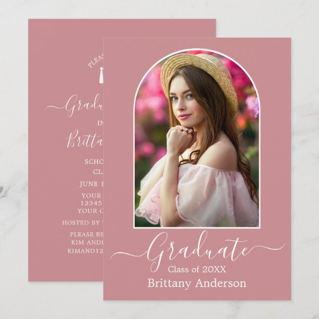 Moderne Arch Dusty Pink Graduation Party Einladung (Vorne/Hinten)