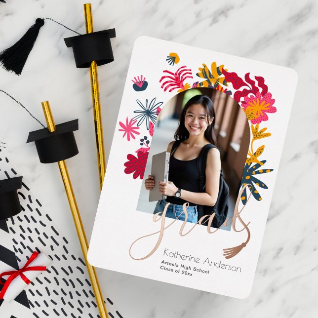 Moderne Arch Floral Foto Graduation Party White Folieneinladung (Von Creator hochgeladen)