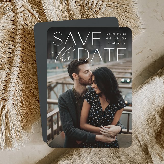 Moderne Aussage | Vertikales Foto Save The Date (Von Creator hochgeladen)
