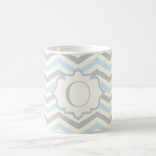 Moderne Babyblau-, Grau-, Elfenbein-Chevron-Muster Tasse
