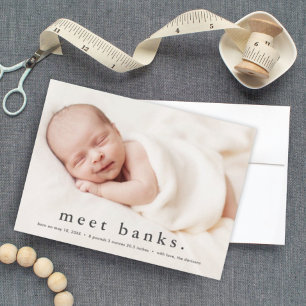 Moderne Babynamen-Geburtsanzeige mit Babyfoto Einladung