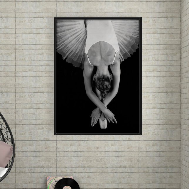 Moderne Ballerina Schwarz-Weiß-Foto Kunst, Dichtun Poster (Von Creator hochgeladen)