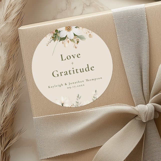 Moderne Beige Blumenhochzeit Runder Aufkleber (Von Creator hochgeladen)