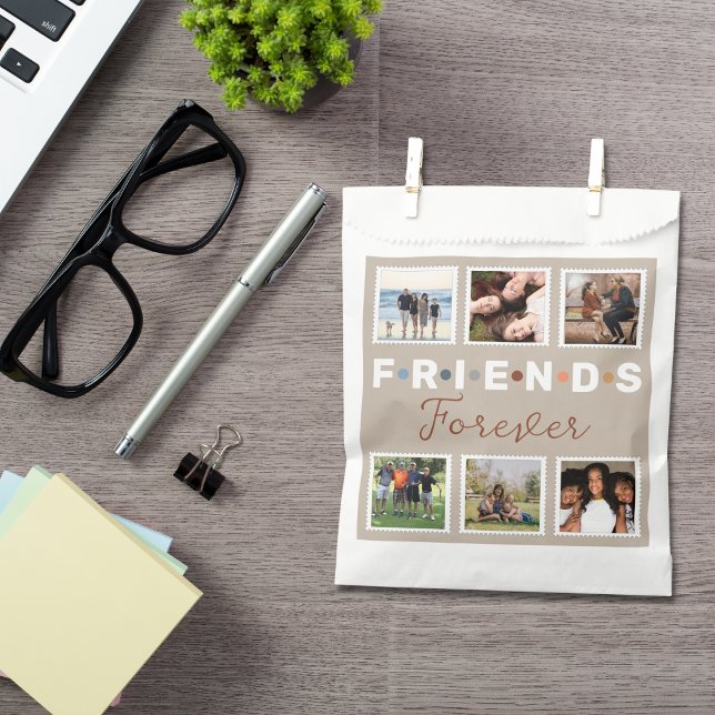 Moderne Beige Freunde für immer FotoCollage Geschenktütchen (Von Creator hochgeladen)