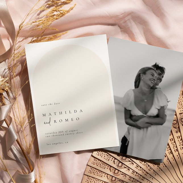 Moderne beige Hochzeit in minimalistischem Stil re Einladung (Von Creator hochgeladen)