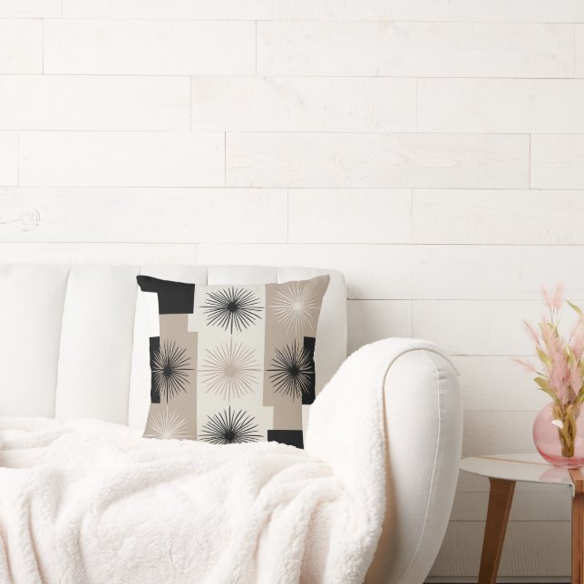 Moderne Beige, Schwarz-weiße Sternexplosion Minima Kissen (Liege)