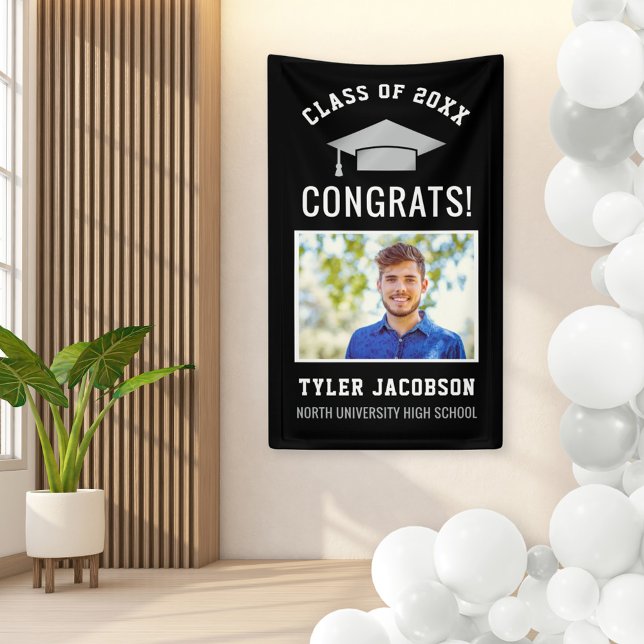 Moderne Black and Silver Foto Graduation Party Banner (Von Creator hochgeladen)