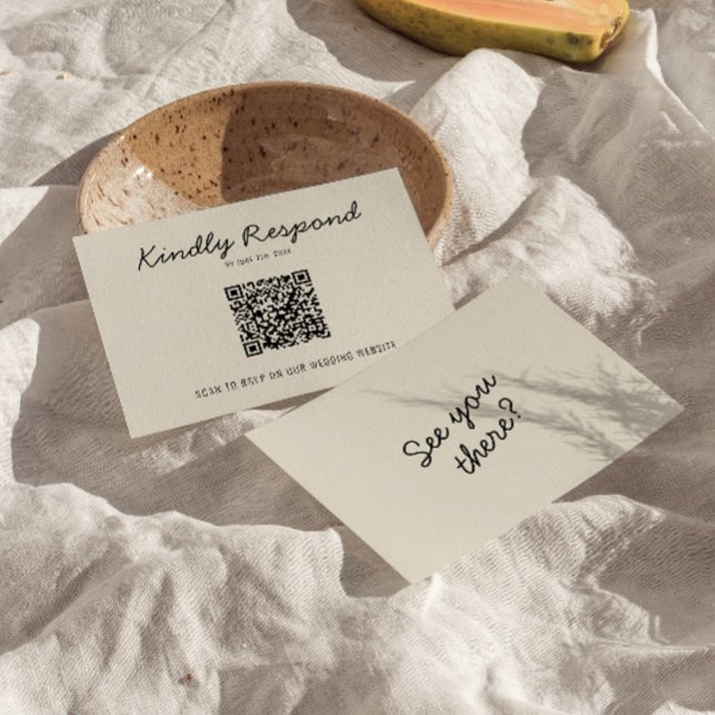 Moderne Black Cream QR Code Bright Retro Hochzeit RSVP Karte (Von Creator hochgeladen)