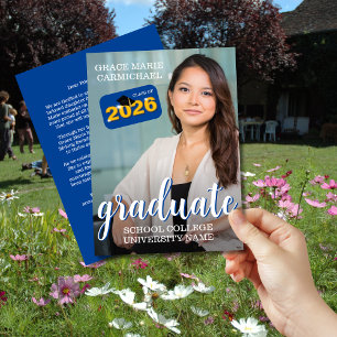 Moderne blaue Abschlussfoto Klasse 2026 Ankündigung
