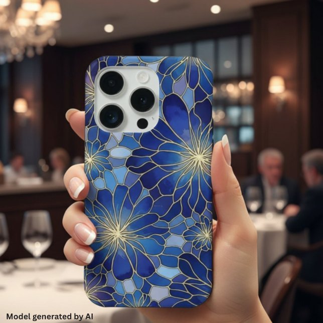 Moderne Blaue Gold Blumenmuster iPhone Hülle (Von Creator hochgeladen)