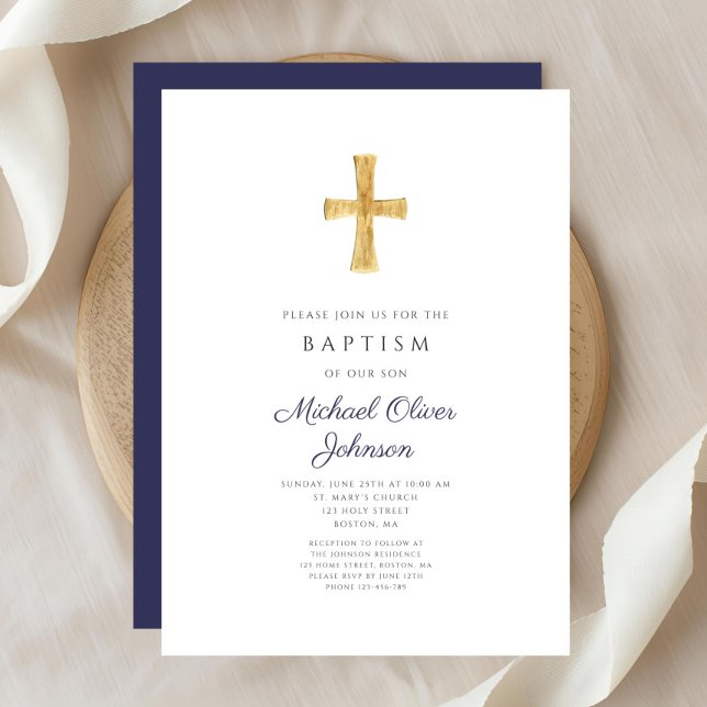 Moderne Blaue Kreuzung religiöse junge Taufe der M Einladung (Modern Navy Blue Cross Religious Boy Baptism Invitation)