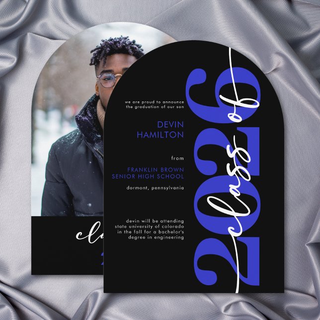 Moderne blaue Typografie-Bogen-Abschlussankündigun Einladung (Modern Blue Typography Arch Grad Announcement)