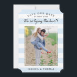 Moderne blaue und weiße Streifen | FOTO SAVE THE D Date<br><div class="desc">Moderne blaue und weiße Streifen | Foto Speichern Sie die Datumskarten</div>