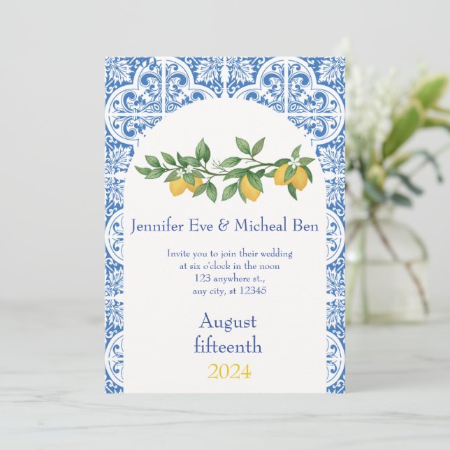 Moderne Blue & White Tiles Lemon Wedding Einladung (Stehend Vorderseite)