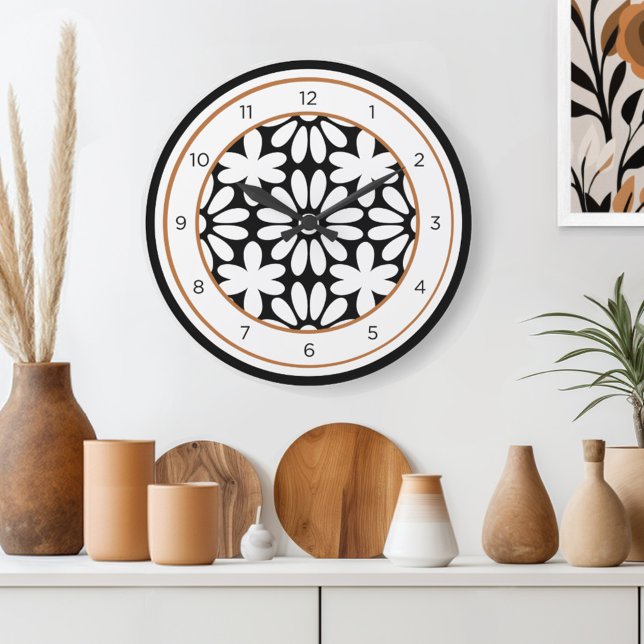 Moderne Blume Mitte des Jahrhunderts Große Wanduhr (Embrace the timeless charm of floral retro style with Wild on Flowers' Mid Century wall clock. )